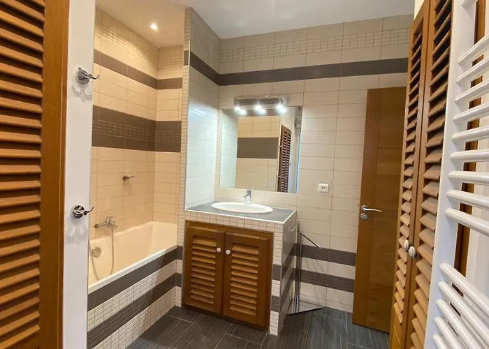 T3 De 140m2 Pour 7 Pers- Extra Centre - A 5 Min A Pied Des Plages - Classe 5 Etoiles - Casa Di Artisti Daire